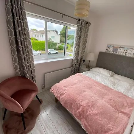 Dublin South - 4 Bedroom In Affluent Area Szálloda *